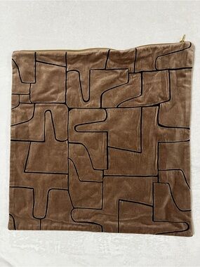 Studio ANANSI from CB2 NWT Arabella Sand Black Throw Pillow Cover Abstract 23"